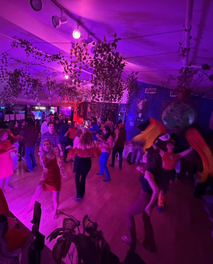 Past Elevate: dance floor